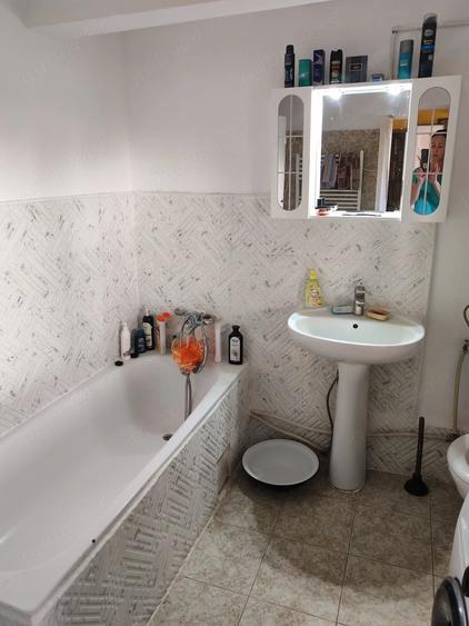 Casă cu 3 camere cu Teren 1200 Mp în Exterior Vest