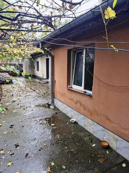 Casă cu 3 camere cu Garaj în Colentina