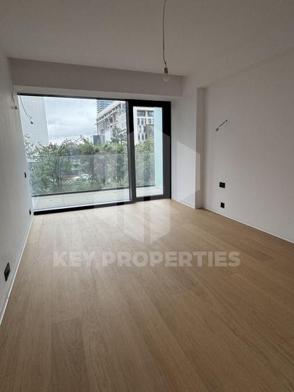 Apartament cu 4 camere decomandat în Aviației