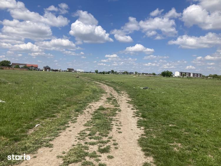 Teren de 1400 mp, în Central
