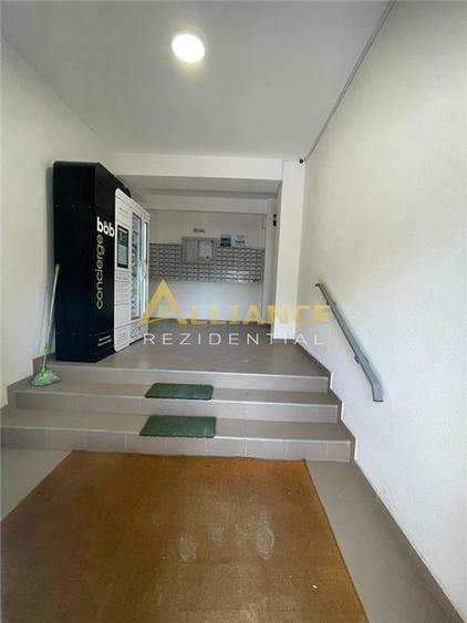 Apartament cu 3 camere decomandat în Berceni