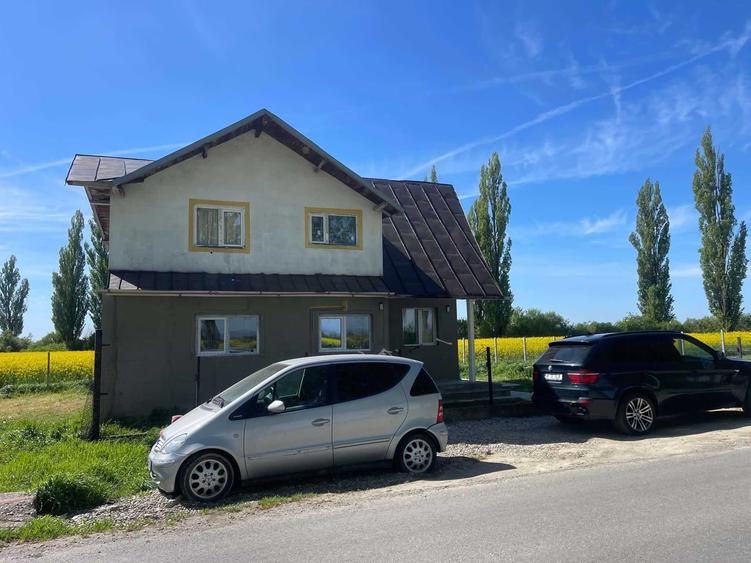 Casă cu 4 camere în Drăgănești