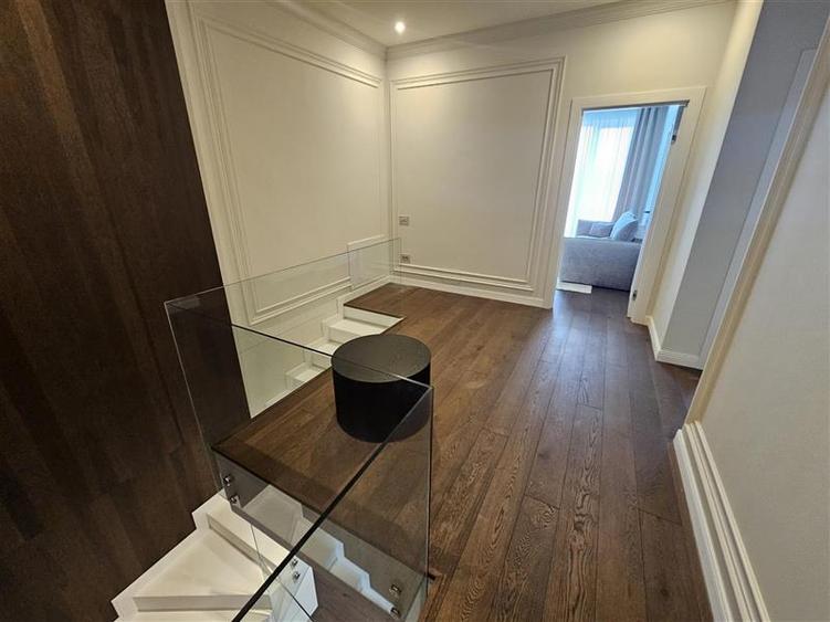 Apartament cu 4 camere semidecomandat, mobilat în Gheorgheni