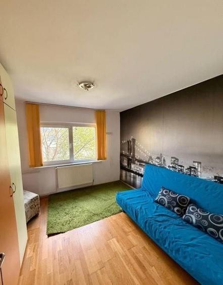 Apartament cu 3 camere decomandat în Păcii