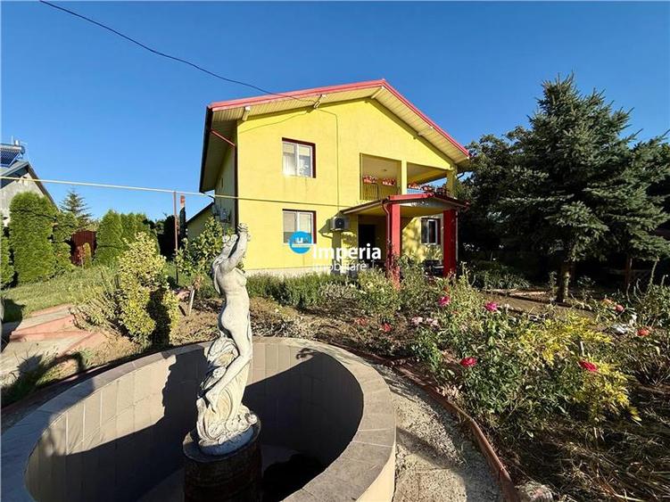 Casă individuală cu 5 camere cu Canalizare în Aroneanu
