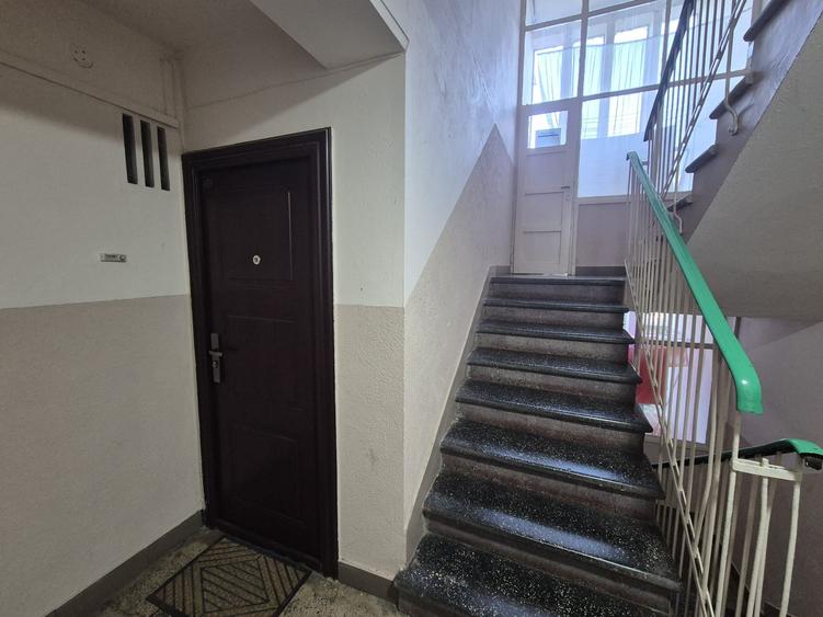 Apartament cu 2 camere semidecomandat în Podgoria