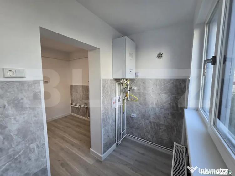 Apartament cu 3 camere decomandat în Sud