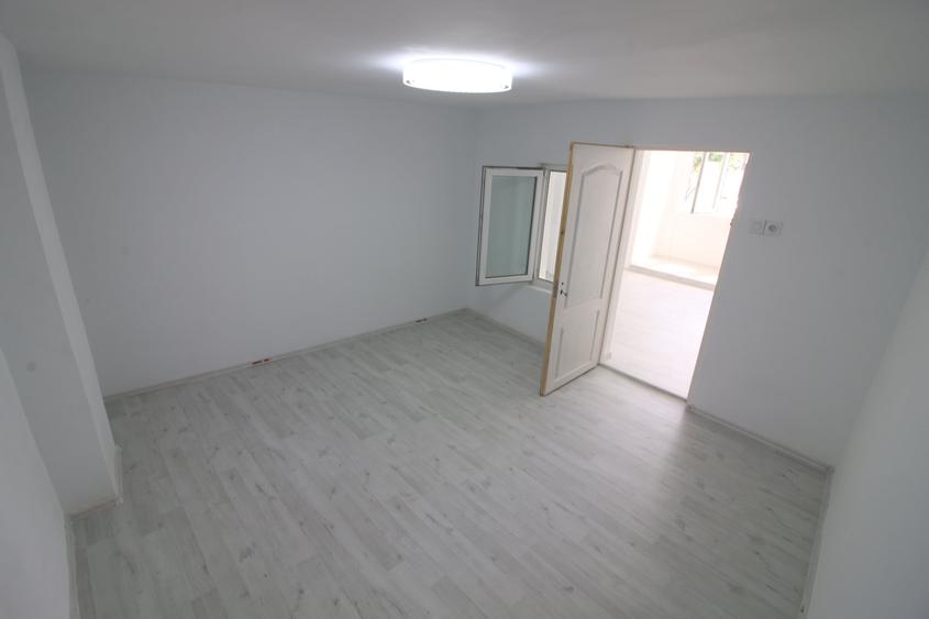 Casă cu 2 camere cu Teren 202 Mp în Bd. Coșbuc