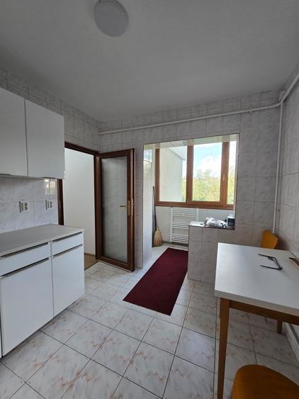 Apartament cu 3 camere în Alexandru cel Bun