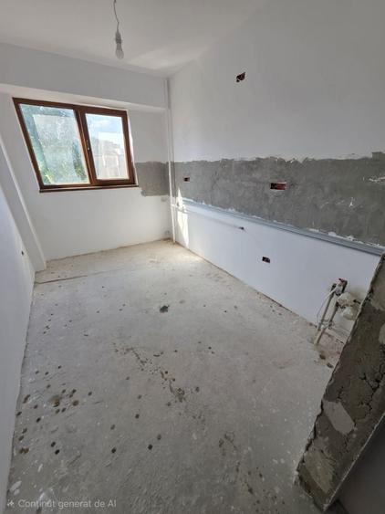 Apartament cu 3 camere semidecomandat în Gorjului