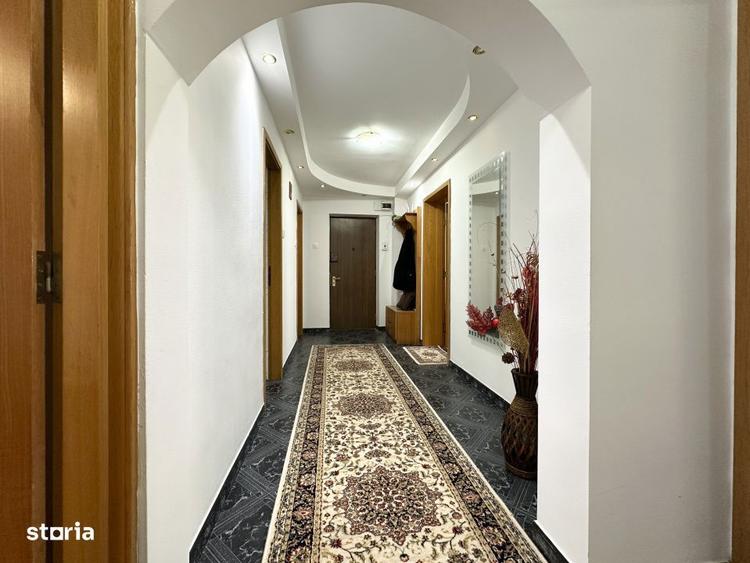 Apartament cu 3 camere, mobilat în Văcăresti