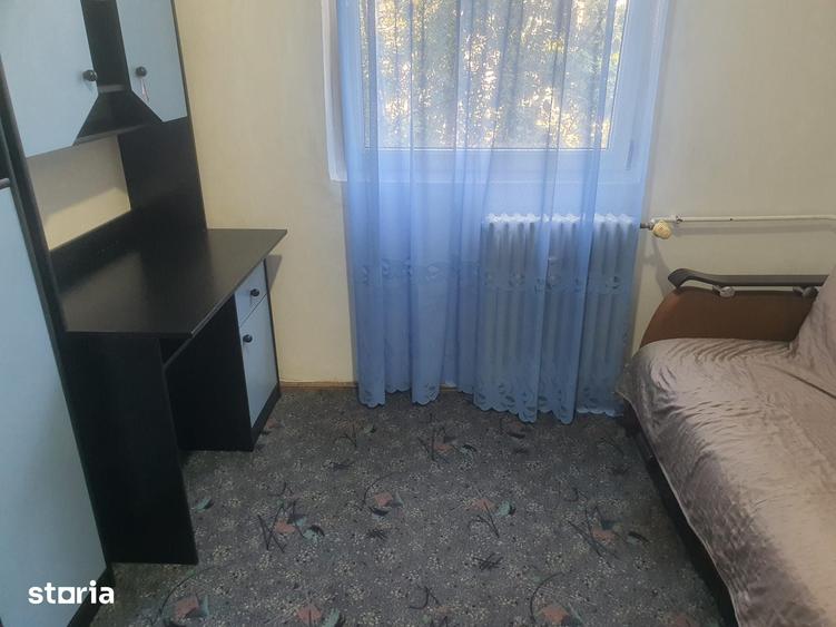 Apartament cu 2 camere semidecomandat în Tractorul