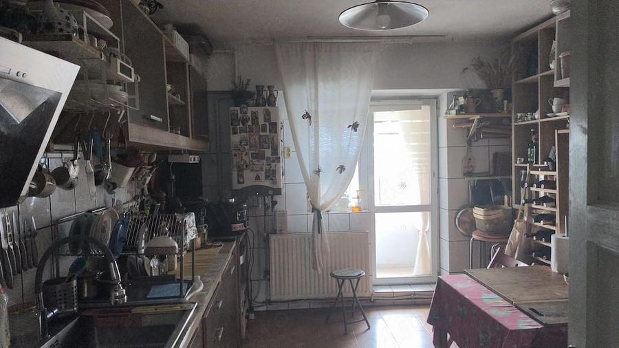 Apartament cu 3 camere decomandat în Central