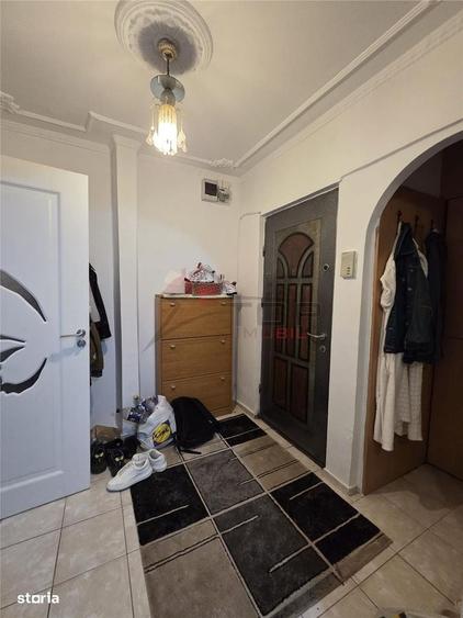 Apartament cu 2 camere semidecomandat în Metalurgie