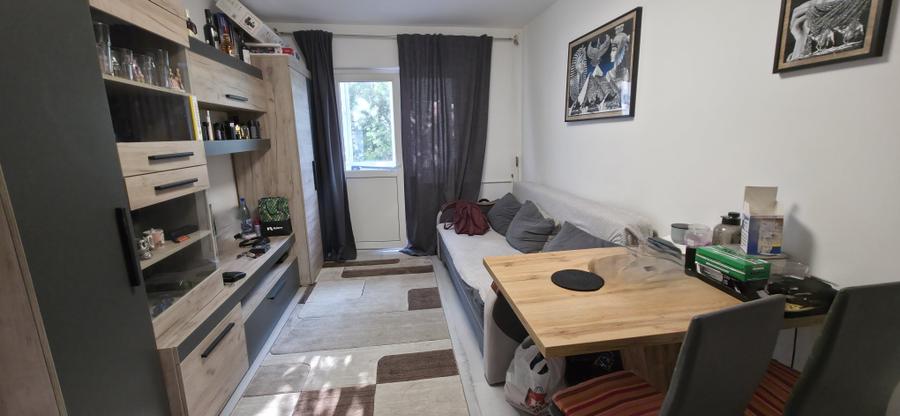 Apartament cu 2 camere semidecomandat în Girocului