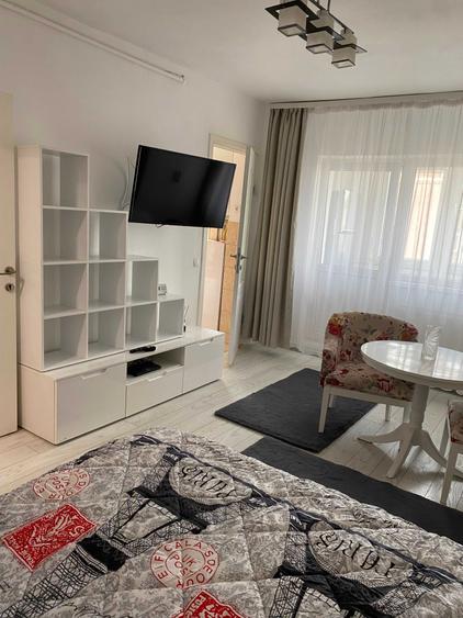 Proprietar chirie Strand garsoniera etaj 3 - 7