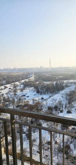 Apartament cu 3 camere decomandat, mobilat în Văcăresti