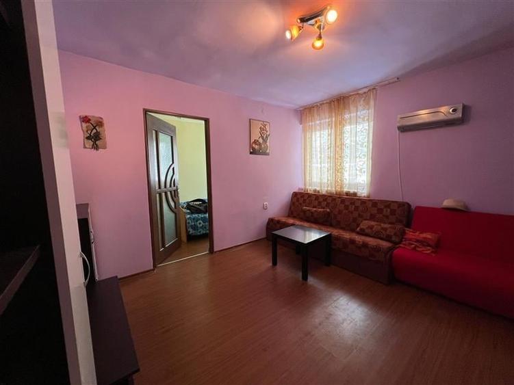 Apartament cu 2 camere semidecomandat, mobilat în Central