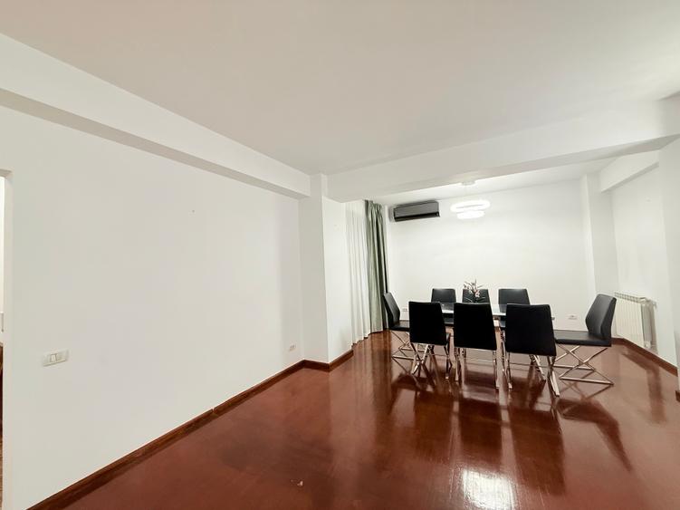 Apartament cu 4 camere decomandat, mobilat în Dorobanți
