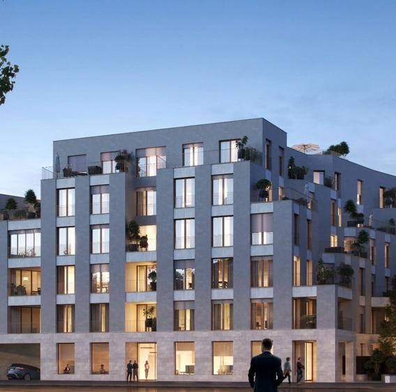 Apartament cu 4 camere în Calea Victoriei
