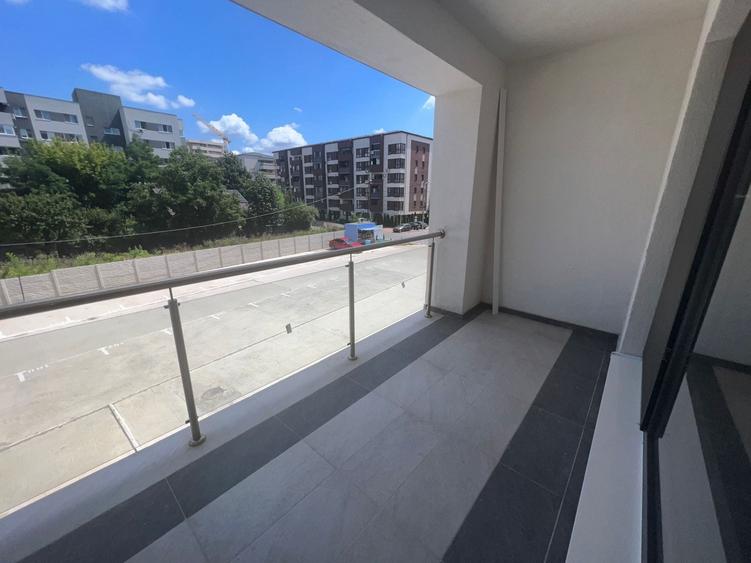 Apartament cu 2 camere decomandat în Apărătorii Patriei