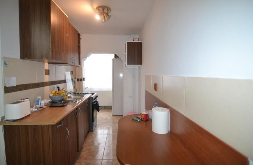 Apartament cu 2 camere decomandat în Județean