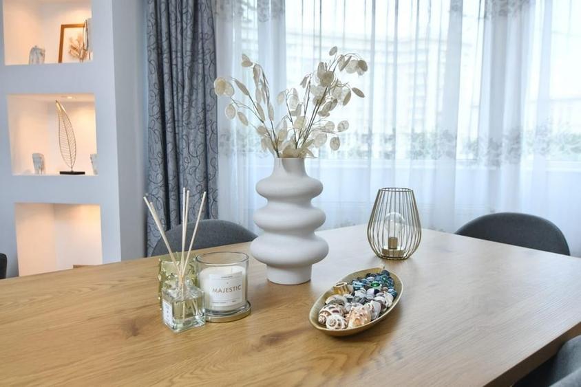 Apartament cu 3 camere decomandat, mobilat în 13 Septembrie