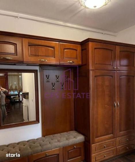 Apartament cu 3 camere decomandat, mobilat în Metalurgiei