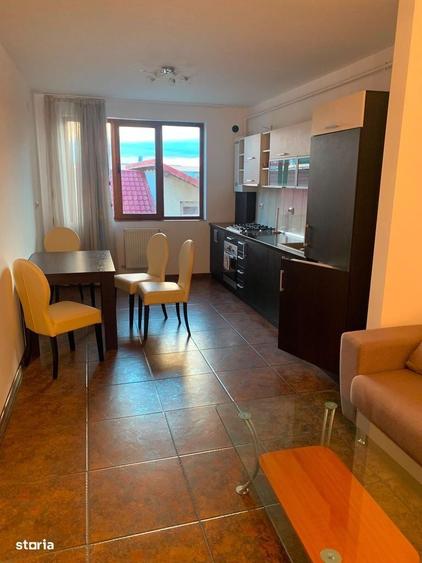 Apartament cu 3 camere decomandat în Florești