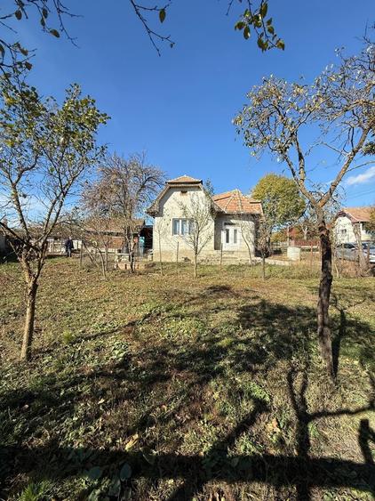Casă cu 3 camere în Central