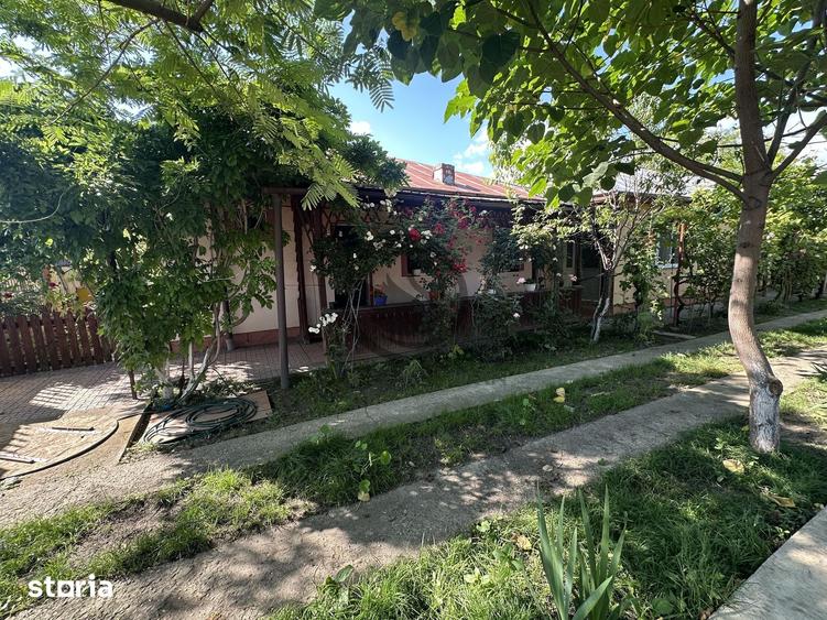 Casă cu 4 camere cu Teren 660 Mp în Central