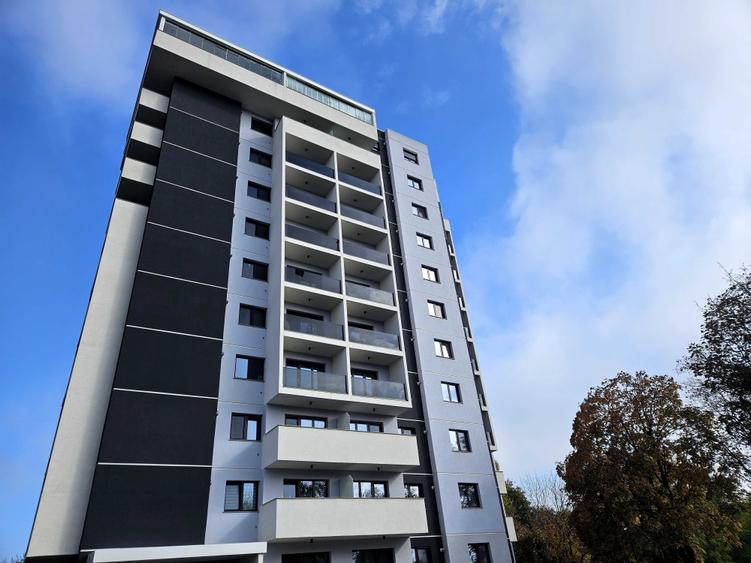 Garsonieră decomandată în Est