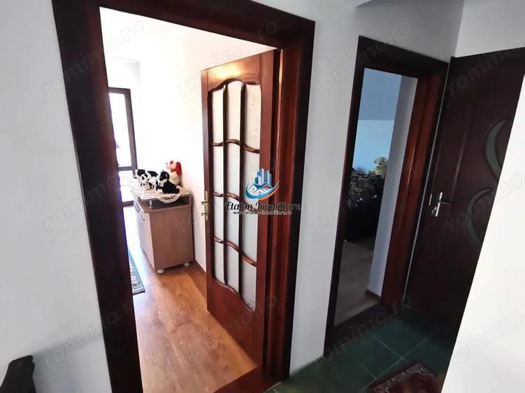 Casă cu 6 camere cu Teren 1000 Mp în Sărata