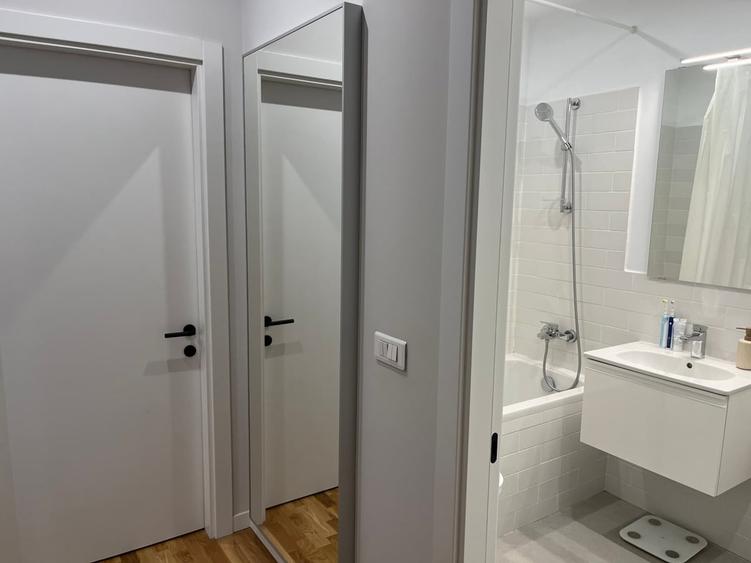 Apartament cu 2 camere decomandat în Băneasa