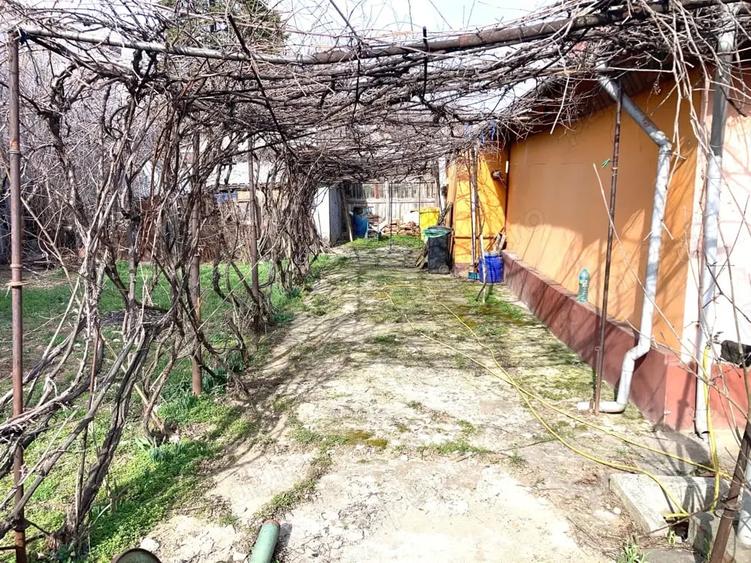 Casă cu 3 camere cu Teren 417 Mp în Prelungirea Ferentari