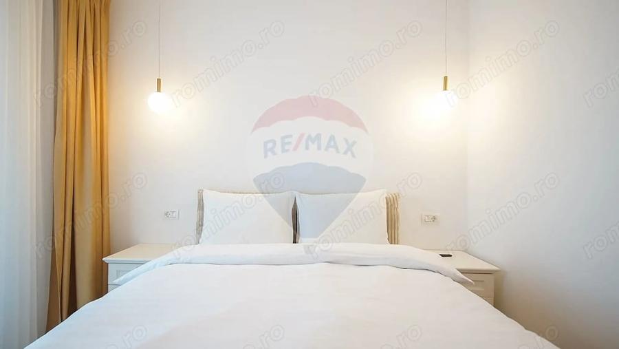 Apartament cu 3 camere decomandat în Noua