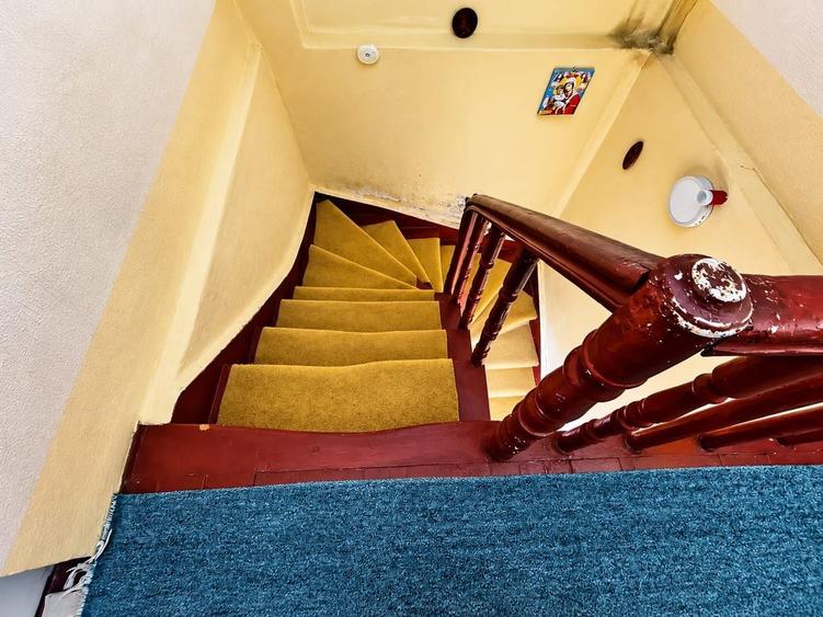 Casă individuală cu 3 camere cu Canalizare în Ultracentral