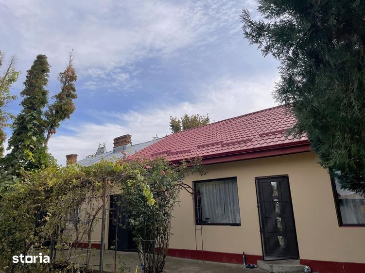 Casă cu 4 camere cu Teren 603 Mp în Petrăchioaia