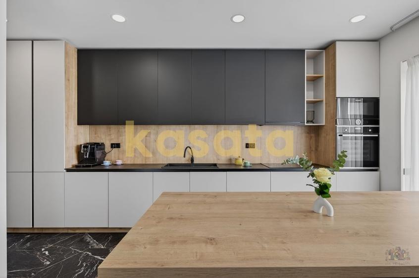 Apartament cu 4 camere semidecomandat în Pipera