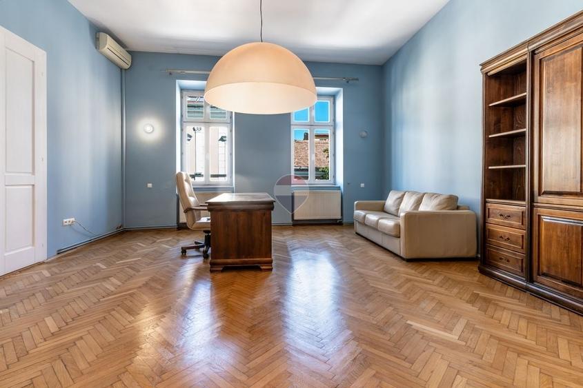 Birou, de 250 mp, în Ultracentral