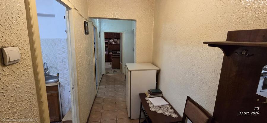 Apartament cu 4 camere decomandat în Sud