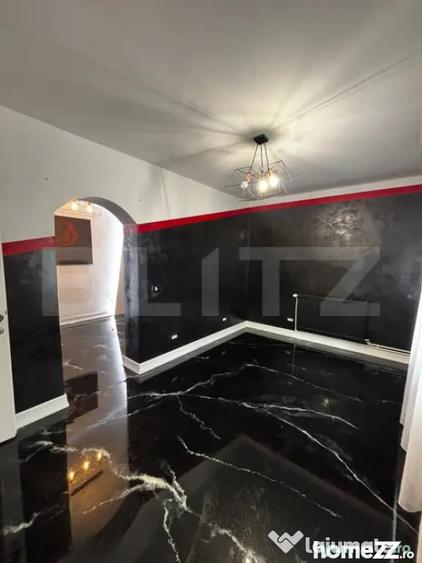 Apartament cu 4 camere decomandat în George Enescu