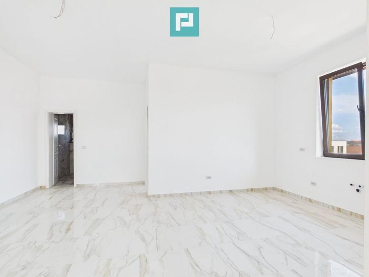 Duplex cu 6 camere cu Canalizare în Moșnița Veche
