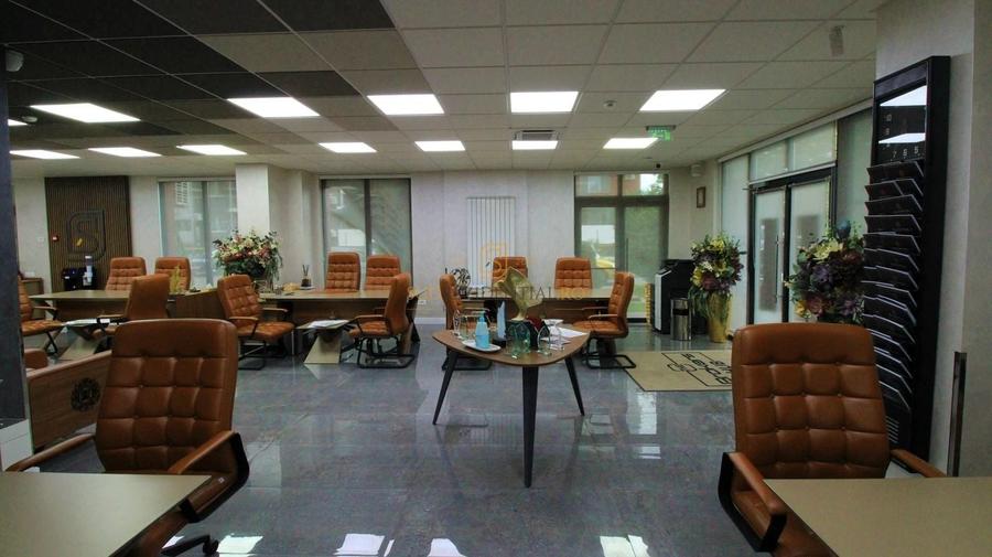 Spațiu comercial, de 257.51998901367 mp, în Berceni