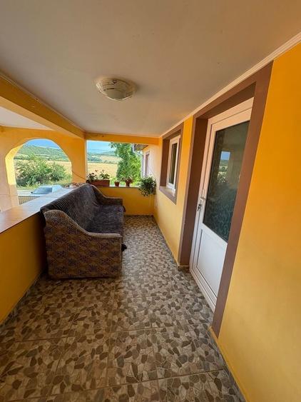 Casă cu 4 camere în Balota de Sus