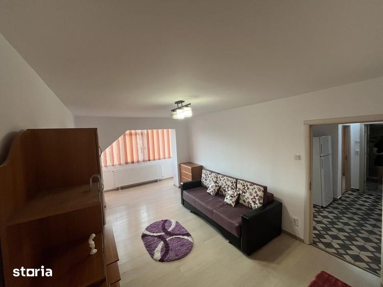 Apartament cu 2 camere decomandat în Malu Roșu