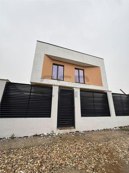 Casă cu 4 camere cu Teren 200 Mp în Pantelimon