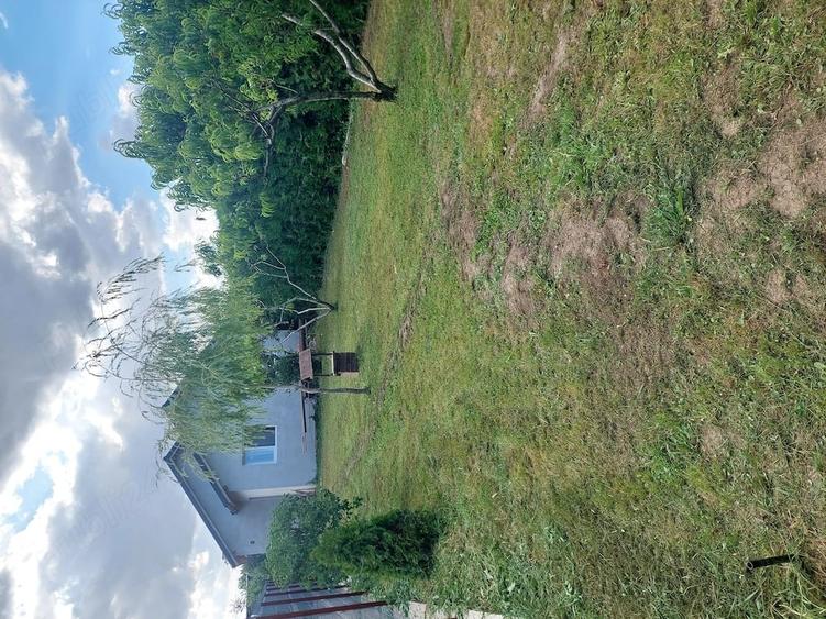Casă cu Teren 450 Mp în Nisipari