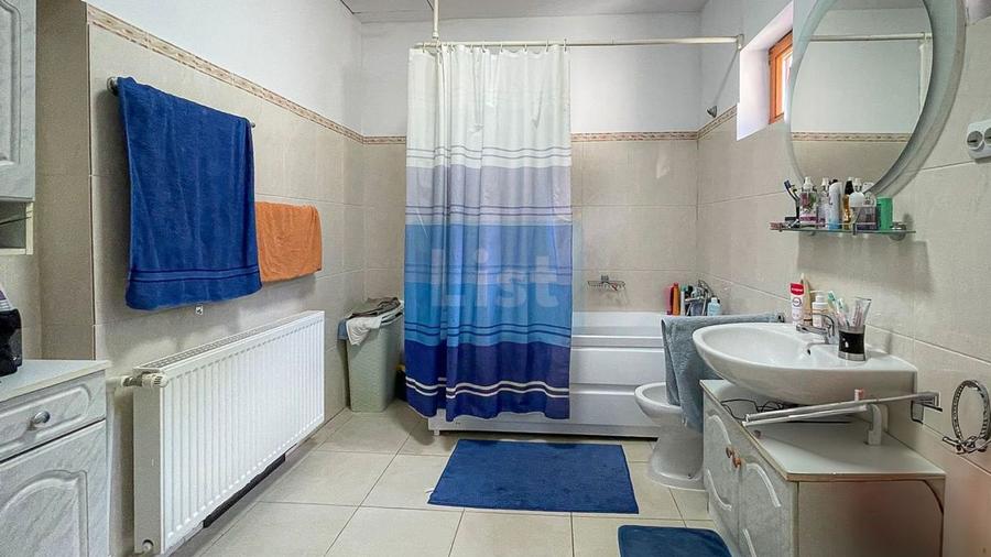 Casă cu 5 camere cu Canalizare în Lendt