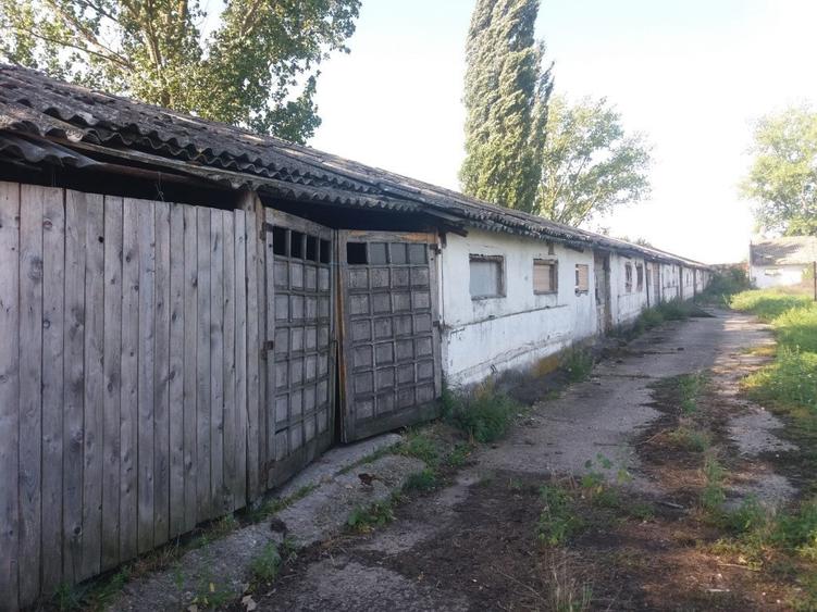 Spațiu comercial, de 1,200 mp, în Central